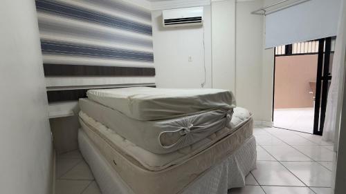Spacious Apartment in a Beachfront Building - image 3