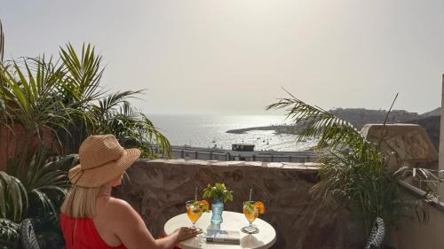 Sunset terrace & Sea Views in Patalavaca Apt 25
