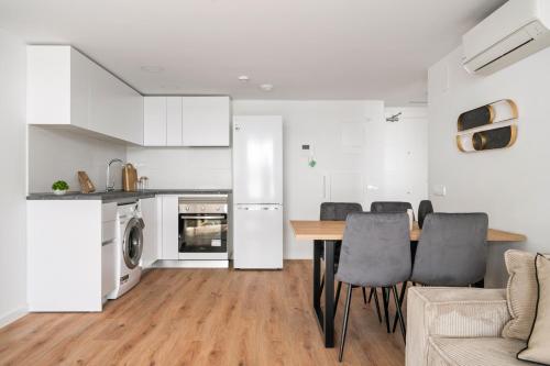 Nortalia Executive Suite Parking & Design - North Madrid Alquiler Temporal in San Sebastian de los Reyes