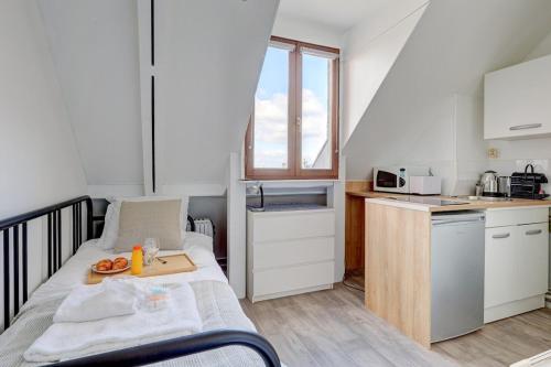 Porte Dauphine Paris 16th Studio