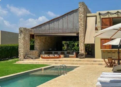 Exclusive luxury island villa