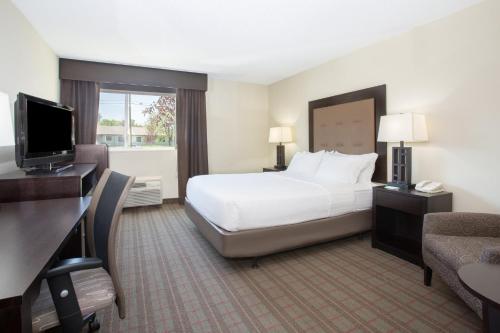 1 queen bed