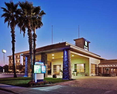 Holiday Inn Express Corning, An Ihg Hotel