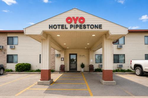 OYO Hotel Pipestone MN, Canterbury Park