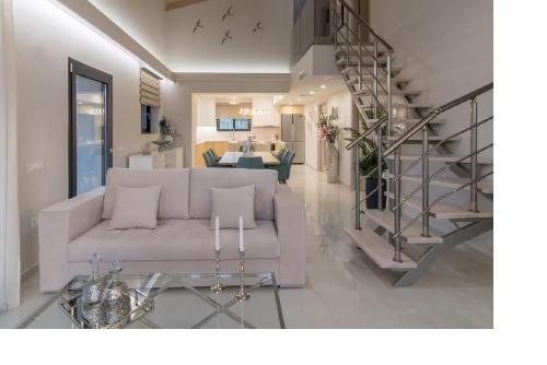 Lilia Home