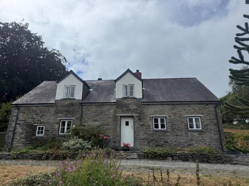 Hotelli välisilme, Crowes cottage in Blaenffos