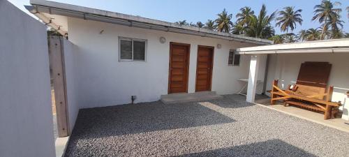 Bed and Breakfast 1 in Grand-Bassam