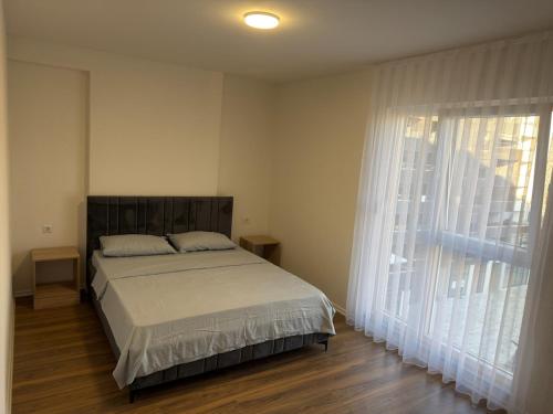 Gjilan City Center New 3-Room Apartment in คินยีลาเน