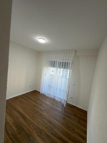 Gjilan City Center New 3-Room Apartment in คินยีลาเน