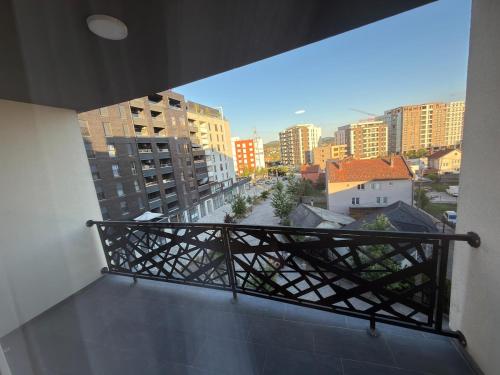 Gjilan City Center New 3-Room Apartment in คินยีลาเน