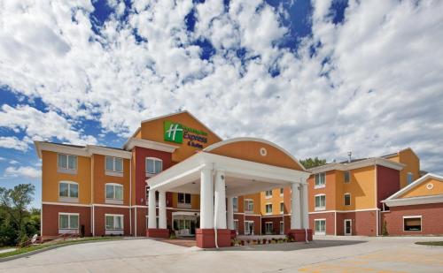 Holiday Inn Express Hotel & Suites Kansas City Sports Complex by IHG, Kansas City