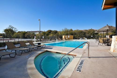 Swimming pool, Holiday Inn San Antonio SeaWorld by IHG in San Antonio (TX)