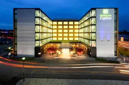 Holiday Inn Express Zürich Airport by IHG in Rümlang, Schweiz