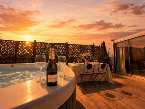 Sunset Jacuzzi Penthouse in Florence