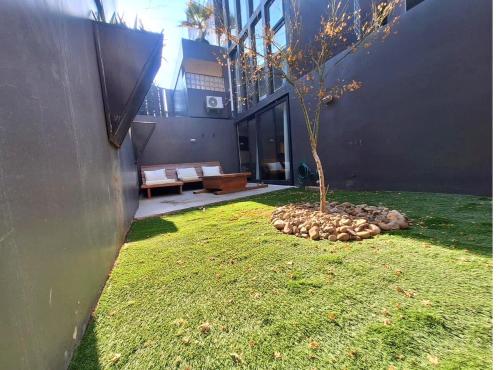 Dúplex con patio privado, Providencia