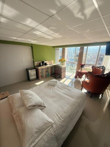 Entire Floor 5 ModernLofts