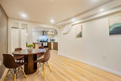 Seadmed, Modern 1BR Lower Level Private Entry & Backyard in Bryn Mawr-Skyway