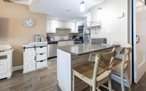 Island Winds East 702 condo near Pink Pony Pub