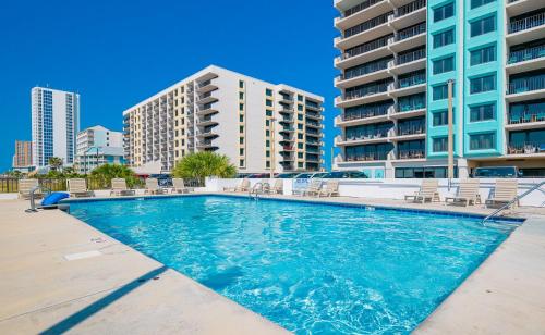 Island Winds East 702 condo near Pink Pony Pub