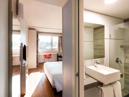 ibis Montevideo Rambla in مركز مدينة مونتيفيديو
