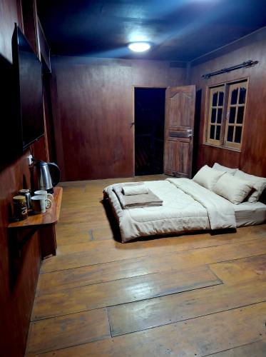 ห้องสำหรับครอบครัวพร้อมวิวทะเลสาบ (Family Room with Lake View)