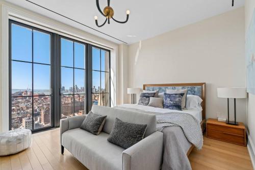 Penthouse Modern Spacious bedrooms - image 2