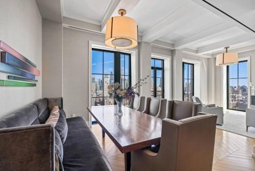 Penthouse Modern Spacious bedrooms - image 3
