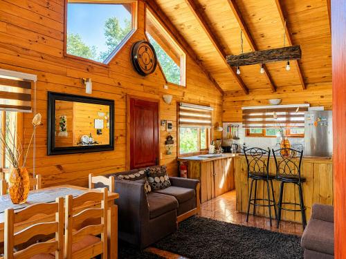 Cabaña Victoria -Español & English- Naturaleza, Río, Bosque, Starlink Wifi (Cabana Victoria -Espanol & English- Naturaleza, Rio, Bosque, Starlink Wifi) in Quetroleufu