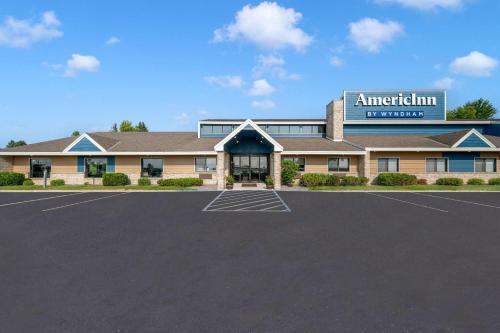 AmericInn by Wyndham Fergus Falls Conference Center