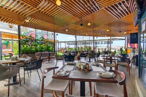Restaurant, Azure Airport Hotel & Convention Center in Athi River