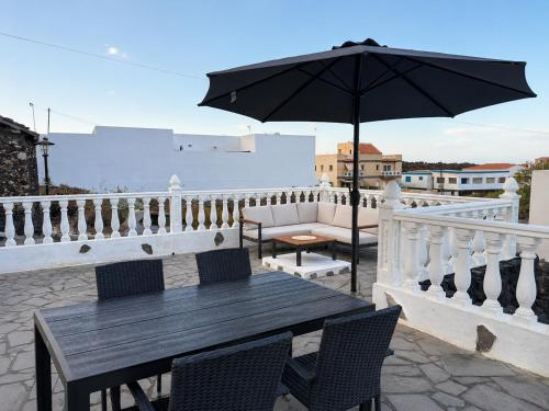 Casa Loli - Cozy Home in Tamaduste, 5 Min to Beach in Valverde