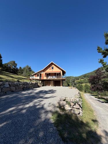 Le Clos de Terre Blanche Maison 9 personnes in La Breole