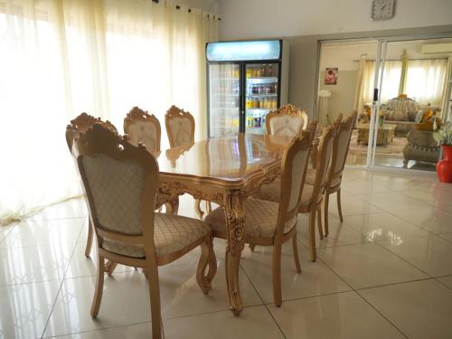 All Tribes Pumula Guest House in ฮวางเก