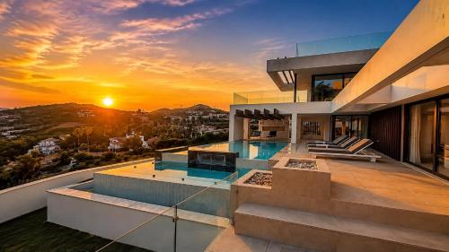 The Modern Solstice Estate Private Pool Retreat
