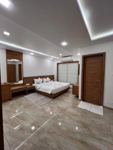 GRAND VIEW Inn in Puthanathani