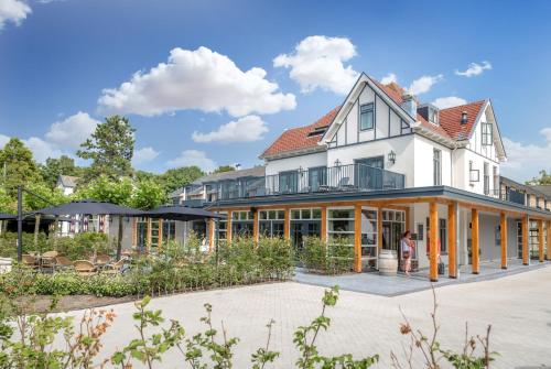 . Romantik Badhotel Renesse
