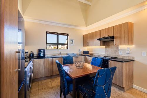 Ellefsen Golf Suite 115, Langebaan, 4-sleeper in Langebaan Country Estate