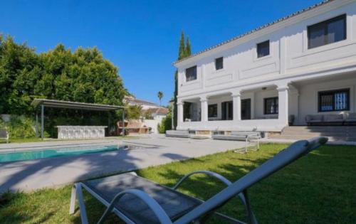 Villa Puerto Banus BBQ1