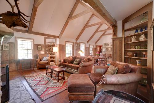 Saddle Up! Belleview Farm Stay w/ Pool & Stables in Caledonia