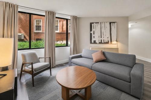 2 bedrooms, 3 beds