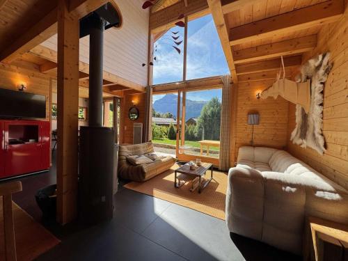 Chalet indépendant 8 pers, déco moderne, proche centre et remontées, terrasse sud-ouest - FR-1-572-32