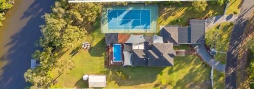 Kert, Luxury & Peaceful Waterfront Retreat Paradise in Hope Sziget