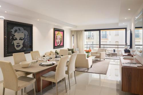 Upstays 79m 2Br Terraces near Carlton