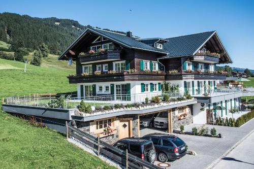 ALPENHAUS Steiner - TOP-Ferienwohnungen - SOMMER-Bergbahn inklusive - Apartment - Bolsterlang - Hörnerbahn