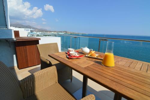 Suite, sea view, spa bathtub