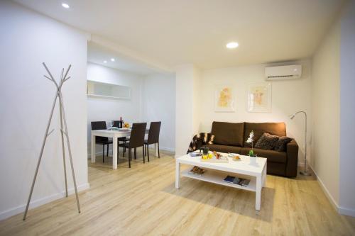 El Micalet Apartment - image 5