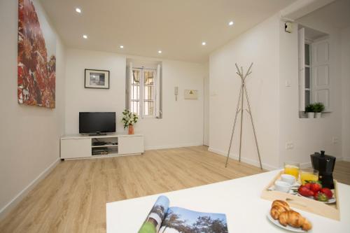 El Micalet Apartments - image 4
