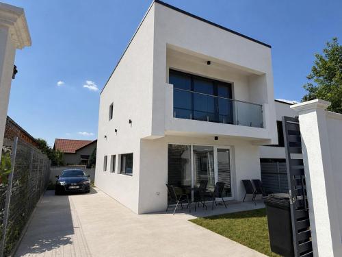Royalis Diamond Villa