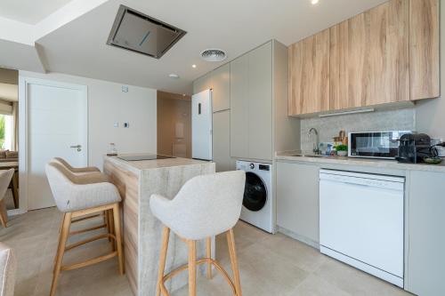 797 HOLIDAY RENTALS - Lujoso piso con piscina privada - image 5