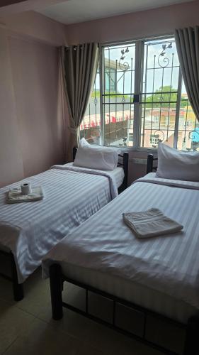 Bella Bella Riverview Room Type - Standard Twin Room